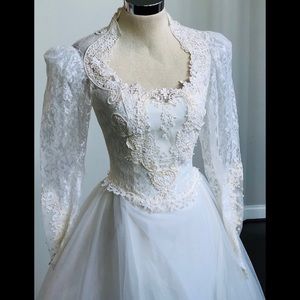 Beautiful Vintage Wedding Dress